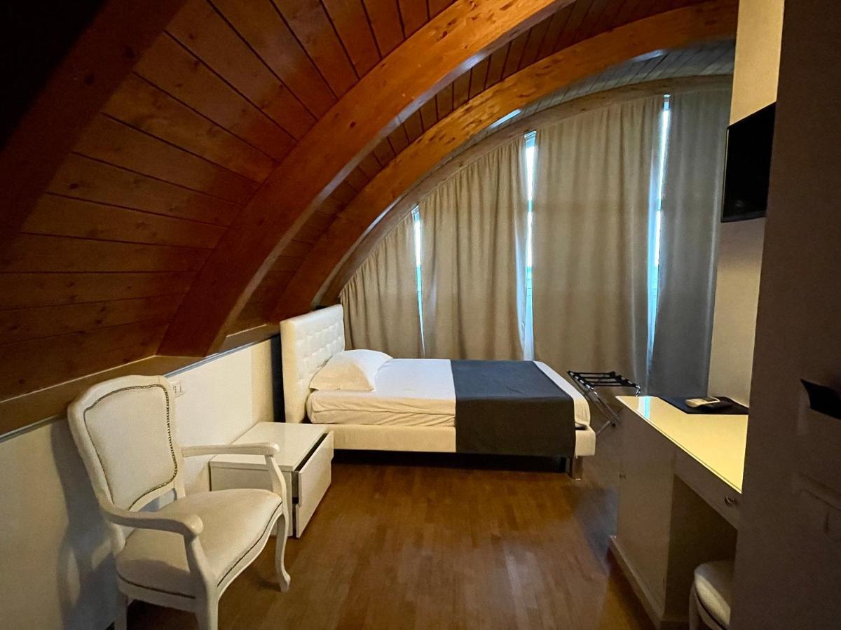 Hotel Noventa Noventa Vicentina ภายนอก รูปภาพ