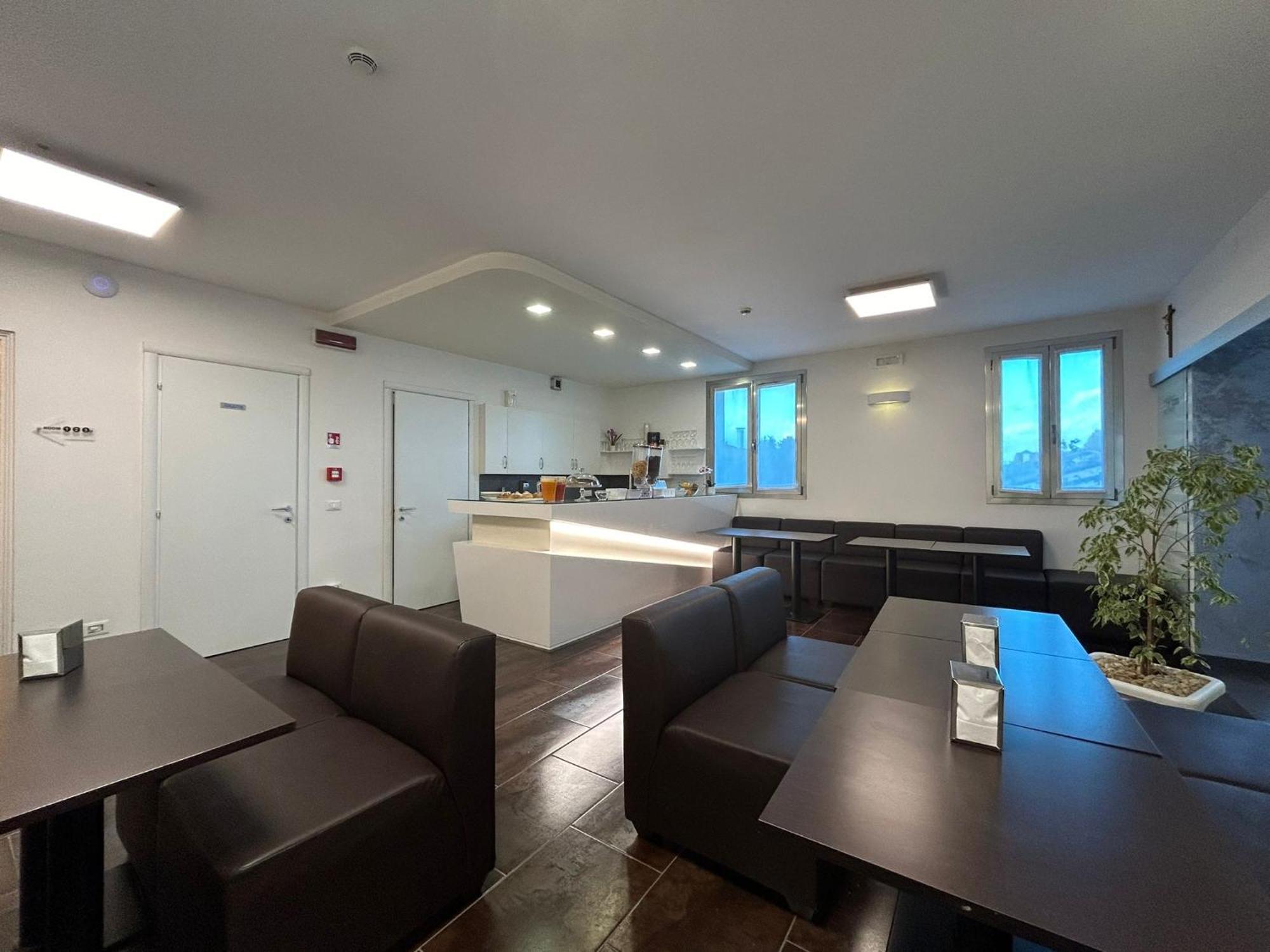 Hotel Noventa Noventa Vicentina ภายนอก รูปภาพ
